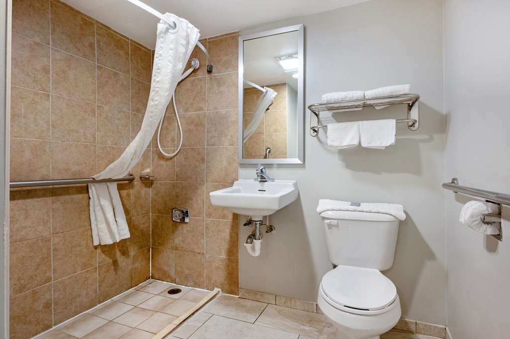 Best Western Ashbury Inn-guestroom-Guest Room,Bathroom,On-Site.jpg