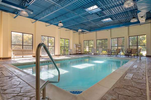 Pool - Best Western Louisville East Inn Jeffersontown - I-64, Exit 15