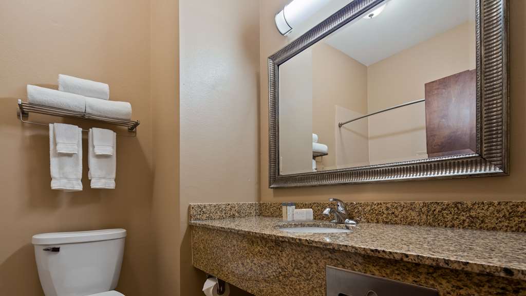 Best Western Plus Louisa-guestroom-Guest Room,Bathroom,On-Site.jpg