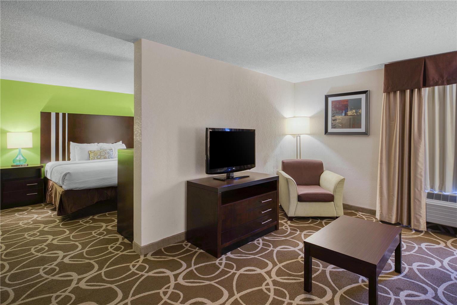 Best Western Lake Cumberland Inn-guestroom-Guest Room,On-Site.jpg