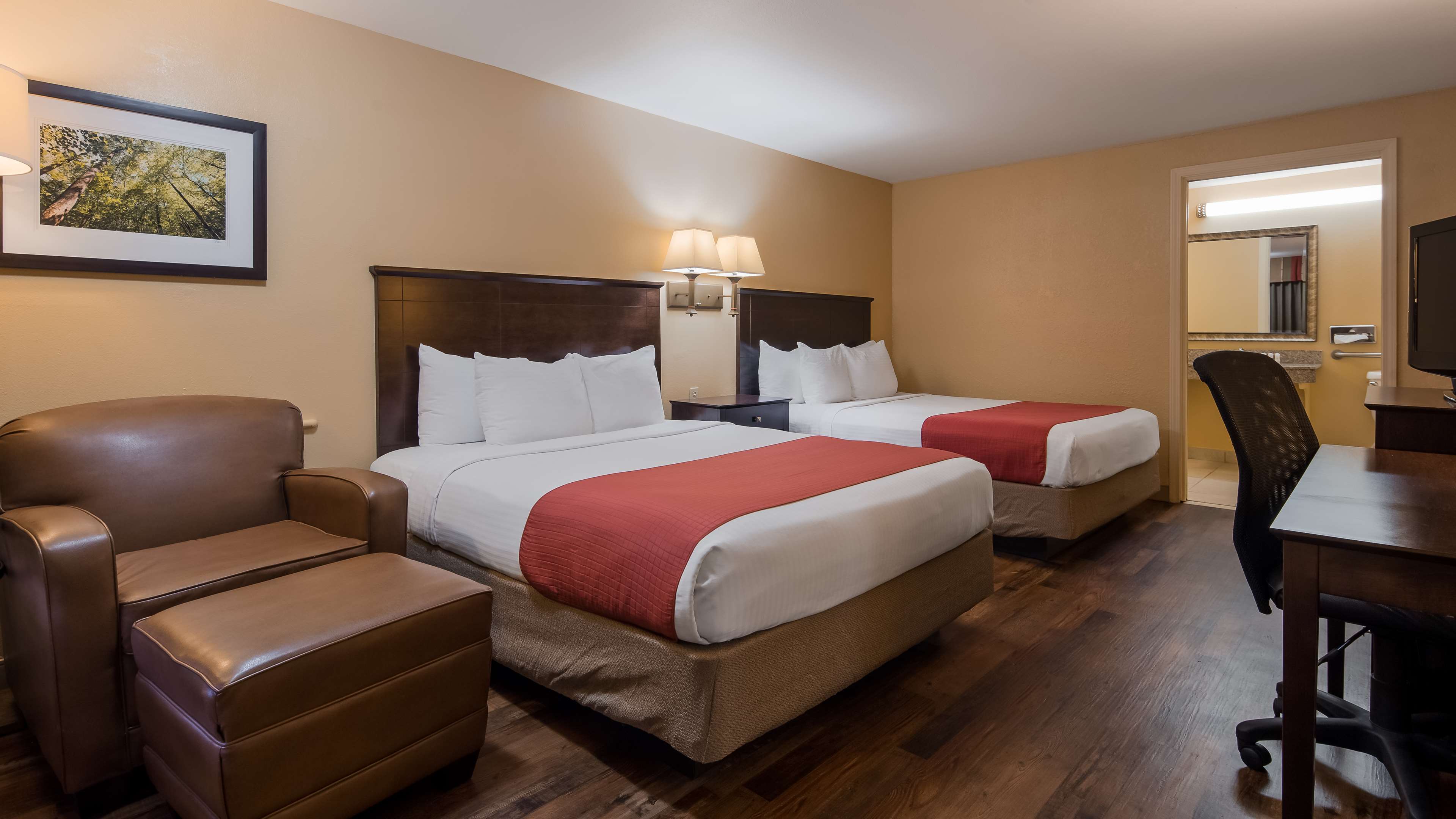 SureStay Plus by Best Western Covington Room Type - Accessible - 2 Queen, Mobility Accessible, Bathtub, Non-Smoking, Full Breakfast SureStay Plus by Best Western Covington Room Type - Accessible - 2 Queen, Mobility Accessible, Bathtub, Non-Smoking, Full Breakfast