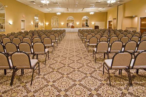  - Best Western of Alexandria Inn & Suites & Conference Center - I-49, Exit 86