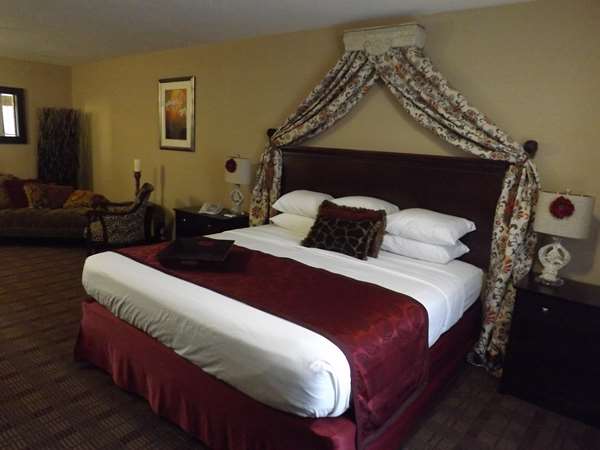 Suite - Best Western of Alexandria Inn & Suites & Conference Center - I-49, Exit 86