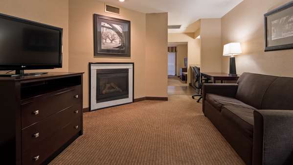  - Best Western of Alexandria Inn & Suites & Conference Center - I-49, Exit 86