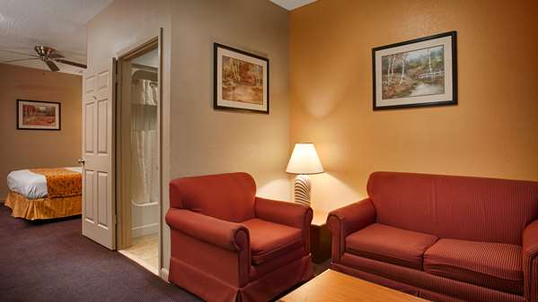 - Best Western Delhi Inn - I-20, Exit 153