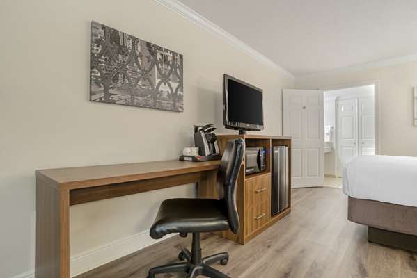  - Best Western Plus Westbank Hotel Harvey