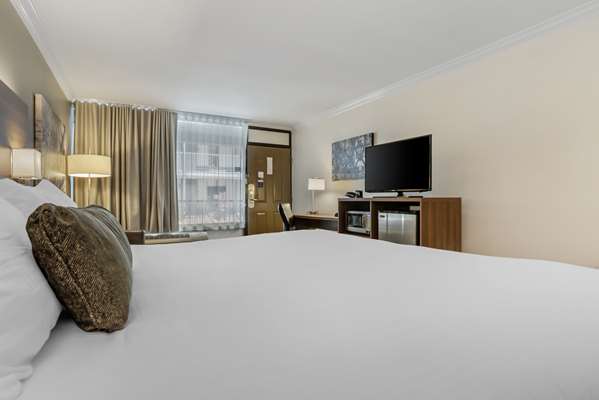  - Best Western Plus Westbank Hotel Harvey