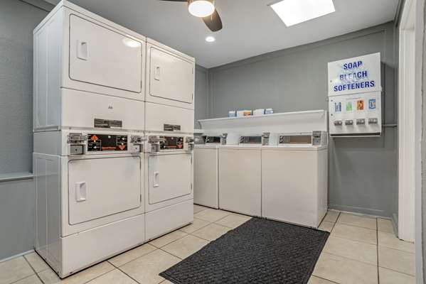  - Best Western Plus Westbank Hotel Harvey