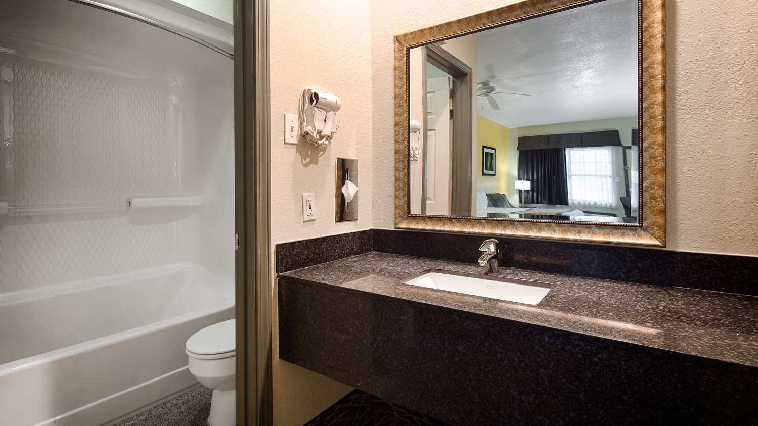 Best Western West Monroe Inn I20, Exit 114, LA See Discounts