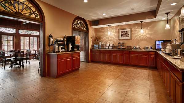 Amenities - Best Western Plus French Quarter Landmark Hotel
