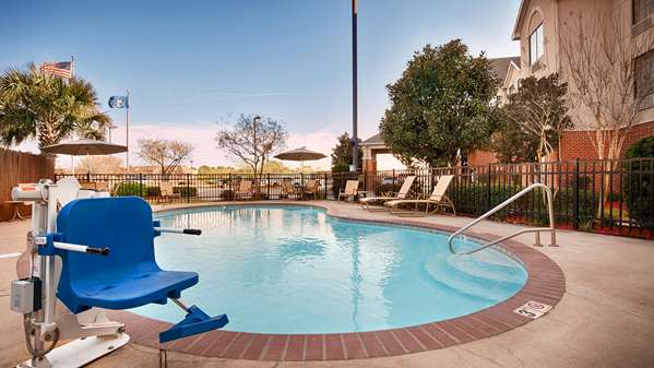 Pool - Best Western Plus Executive Hotel & Suites Sulphur - I-10, Exit 23