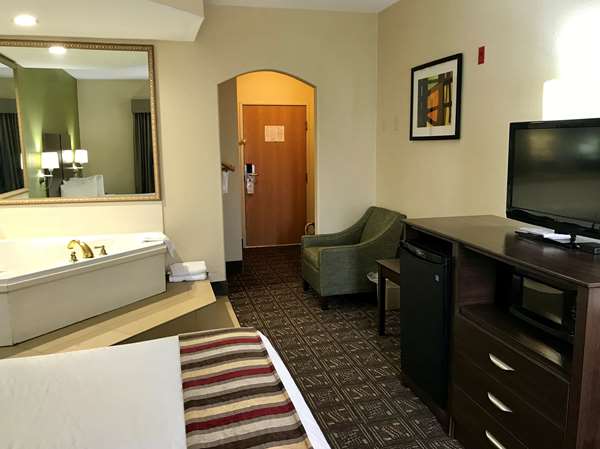 Suite - Best Western Rayne Inn - I-10, Exit 87