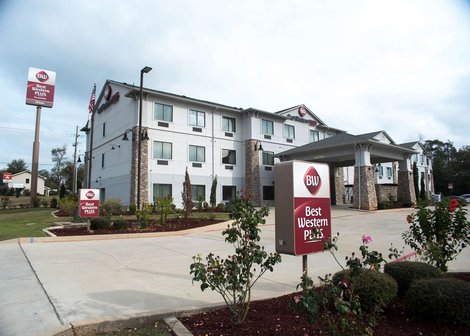 Best Western Plus Desoto Inn & Suites Mansfield, LA See Discounts