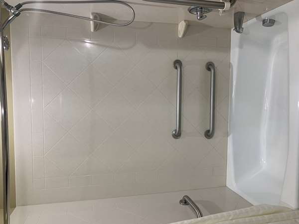  - Best Western Plus Chalmette Hotel