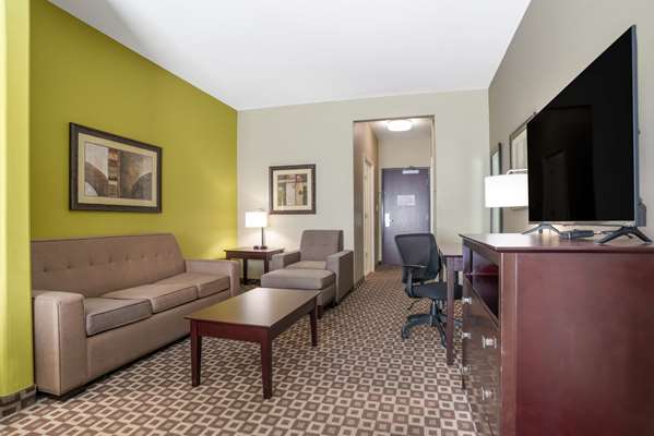  - Best Western Plus Chalmette Hotel