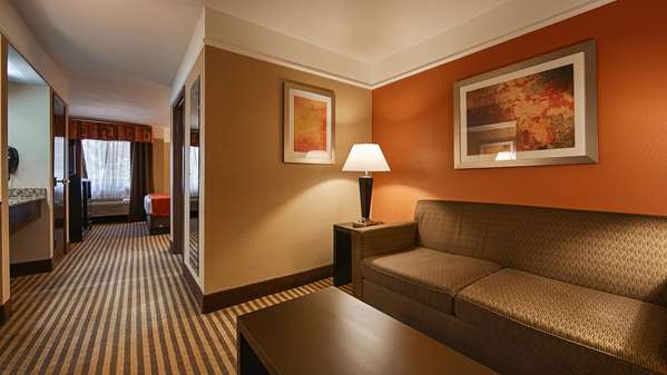Suite - Best Western Bayou Inn Lake Charles - I-10, Exit 33