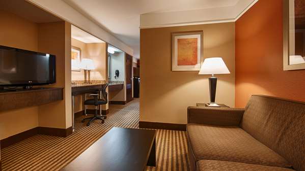 Suite - Best Western Bayou Inn Lake Charles - I-10, Exit 33
