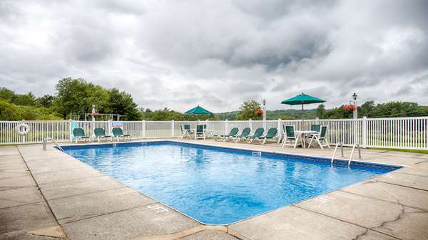 Pool - Best Western Inn Freeport