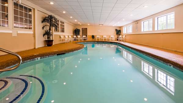 Pool - Best Western York Inn