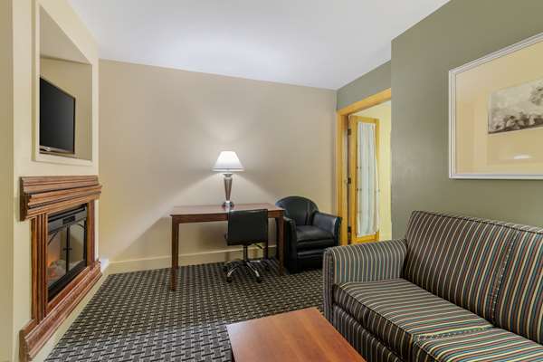 Suite - Best Western Plus Brunswick Hotel
