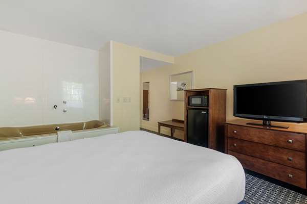 Suite - Best Western Plus Brunswick Hotel