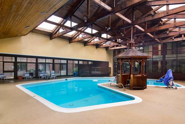 Pool - Best Western Braddock Inn LaVale