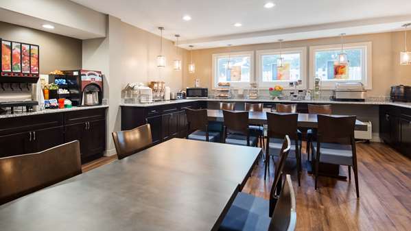 Amenities - Best Western La Plata Inn