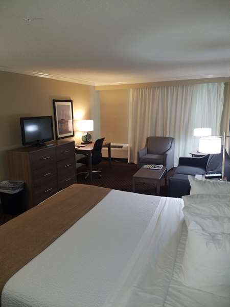  - Best Western Ocean City Hotel & Suites