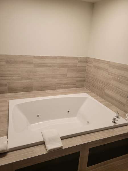  - Best Western Chesapeake Bay North Inn North East - I-95, Exit 100