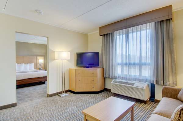 Suite - Best Western Royal Plaza Hotel & Trade Center - I-495, Exit 63B