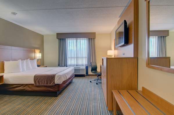  - Best Western Royal Plaza Hotel & Trade Center - I-495, Exit 63B