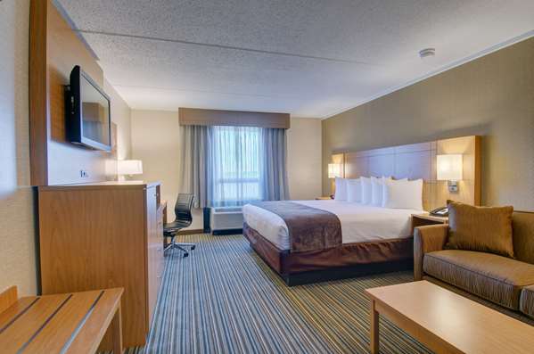  - Best Western Royal Plaza Hotel & Trade Center - I-495, Exit 63B
