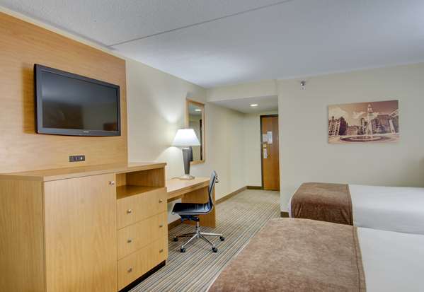  - Best Western Royal Plaza Hotel & Trade Center - I-495, Exit 63B