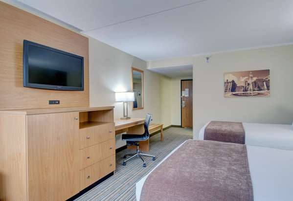 - Best Western Royal Plaza Hotel & Trade Center - I-495, Exit 63B