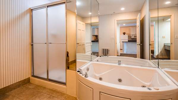 Suite - Best Western Adams Inn Quincy - I-93, Exit 12