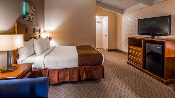  - Best Western Adams Inn Quincy - I-93, Exit 12