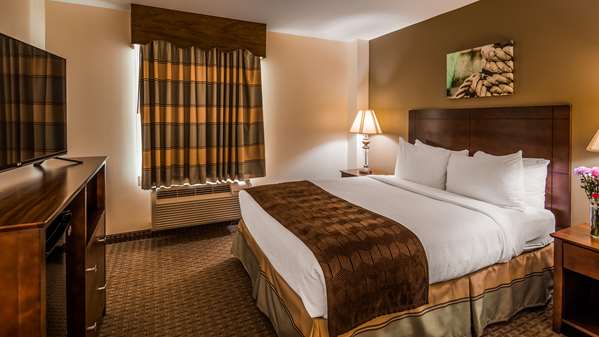  - Best Western Adams Inn Quincy - I-93, Exit 12