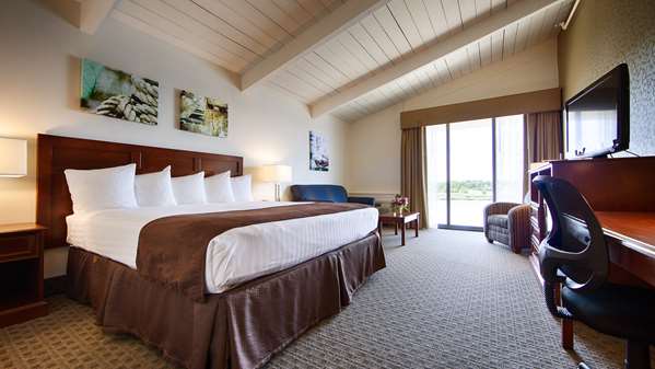  - Best Western Adams Inn Quincy - I-93, Exit 12