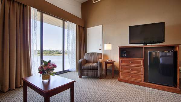  - Best Western Adams Inn Quincy - I-93, Exit 12