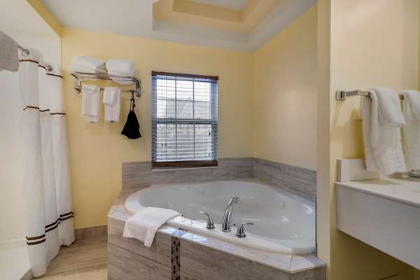  - Best Western Plus Inn Cold Spring Plymouth