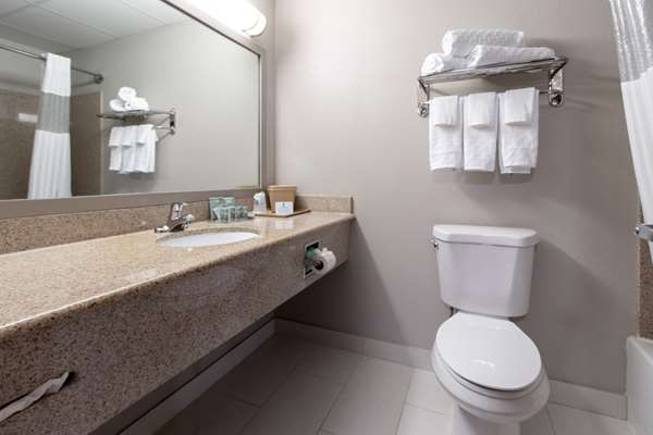  - Best Western Dartmouth Inn