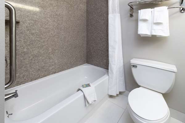  - Best Western Dartmouth Inn