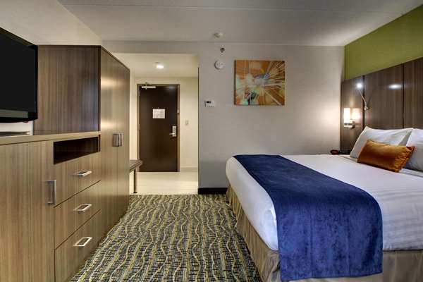  - Best Western Plus New Englander Hotel Woburn - I-93, Exit 27