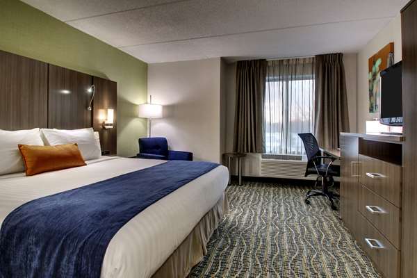  - Best Western Plus New Englander Hotel Woburn - I-93, Exit 27
