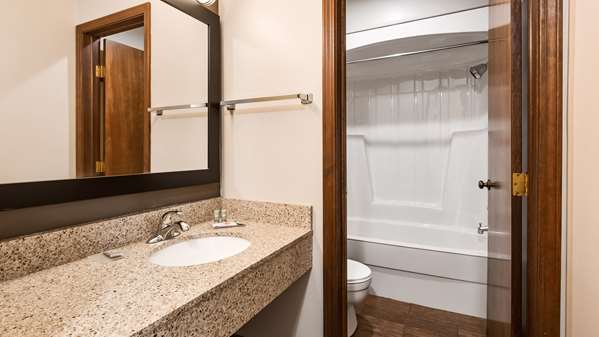  - Best Western Beacon Inn Grand Haven