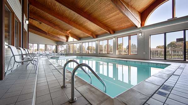 Pool - Best Western River Terrace Inn Cheboygan