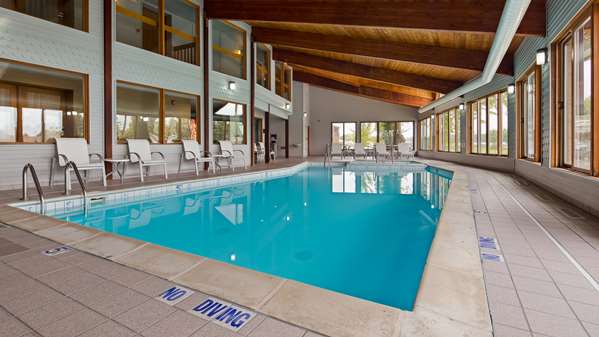 Pool - Best Western River Terrace Inn Cheboygan