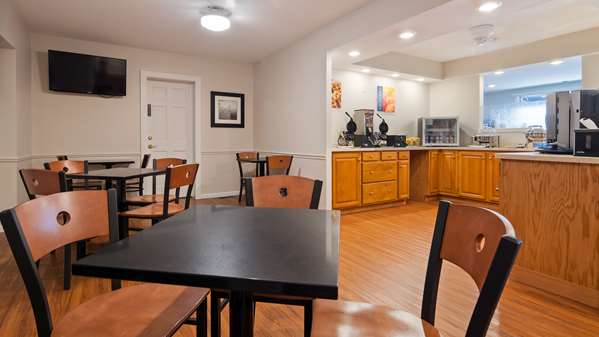 Restaurant - Best Western River Terrace Inn Cheboygan