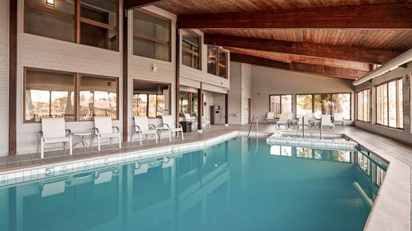 Pool - Best Western River Terrace Inn Cheboygan