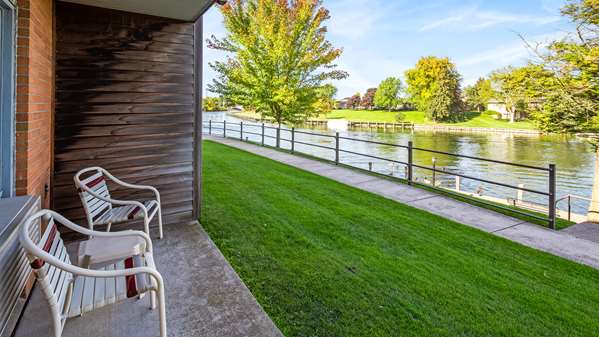  - Best Western River Terrace Inn Cheboygan